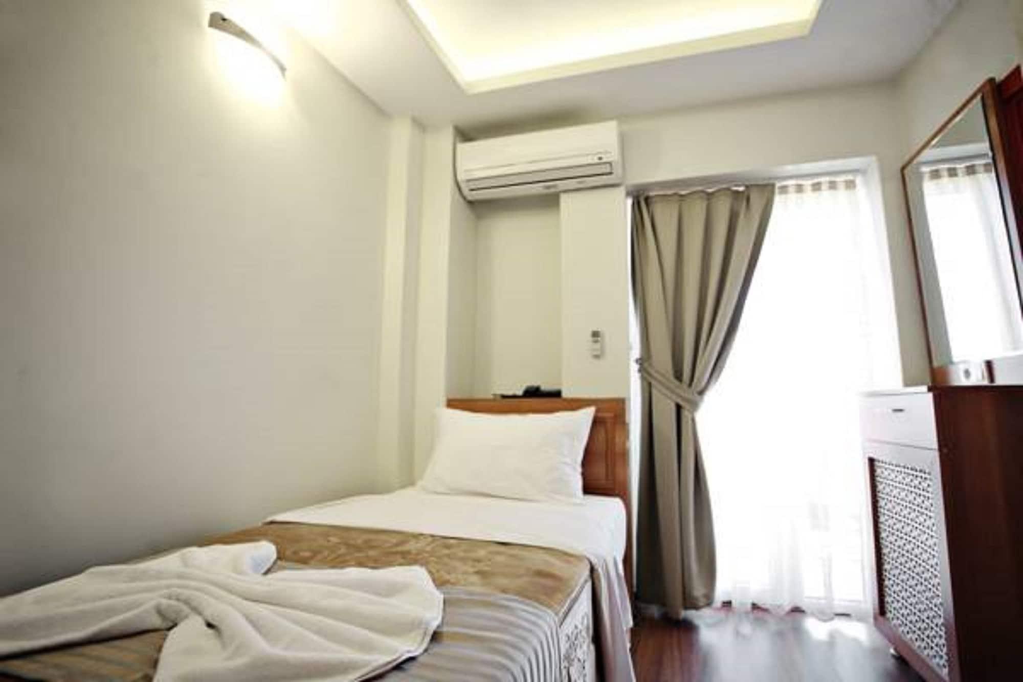 איסטמבול Taksim Palace Hotel מראה חיצוני תמונה