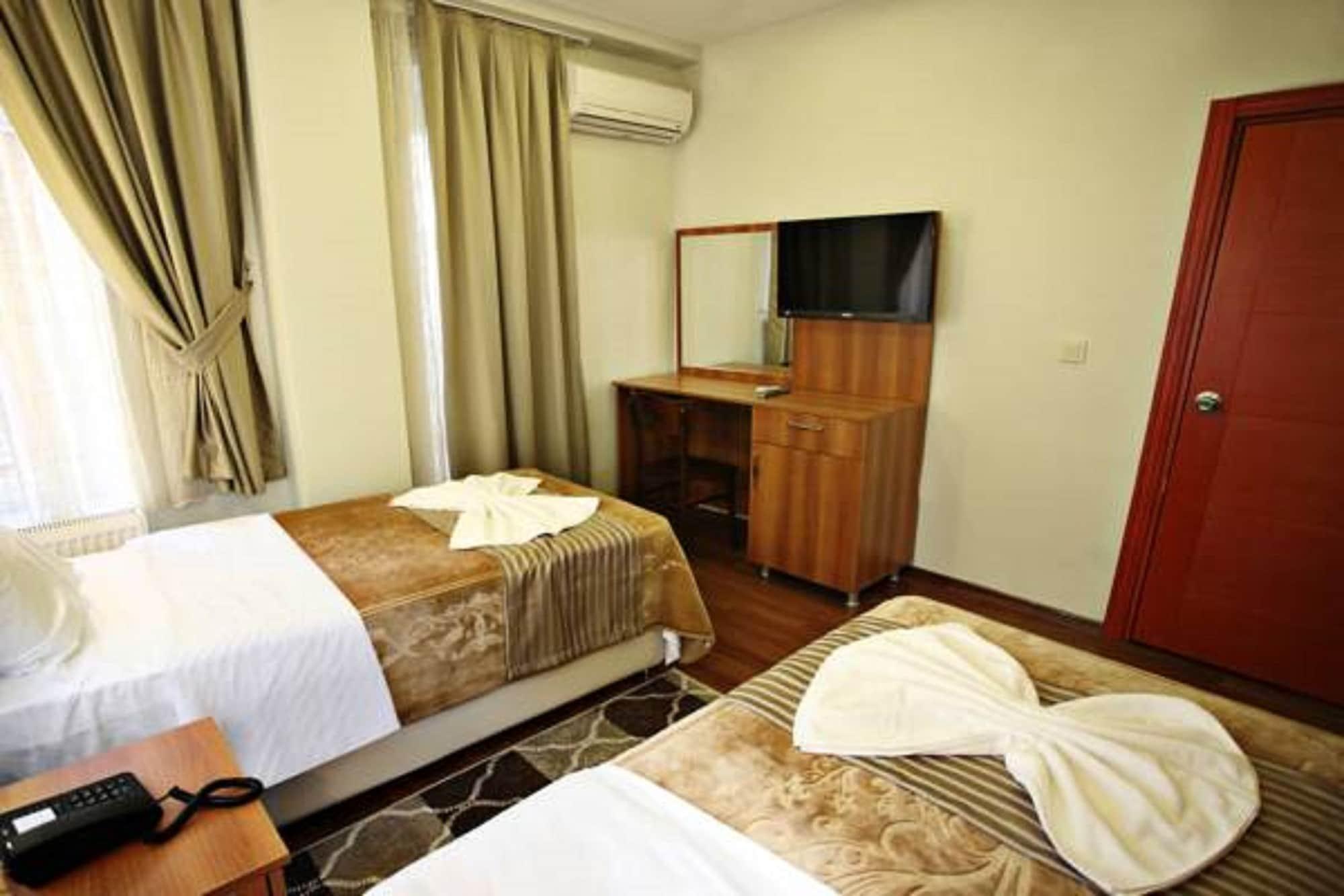 איסטמבול Taksim Palace Hotel מראה חיצוני תמונה