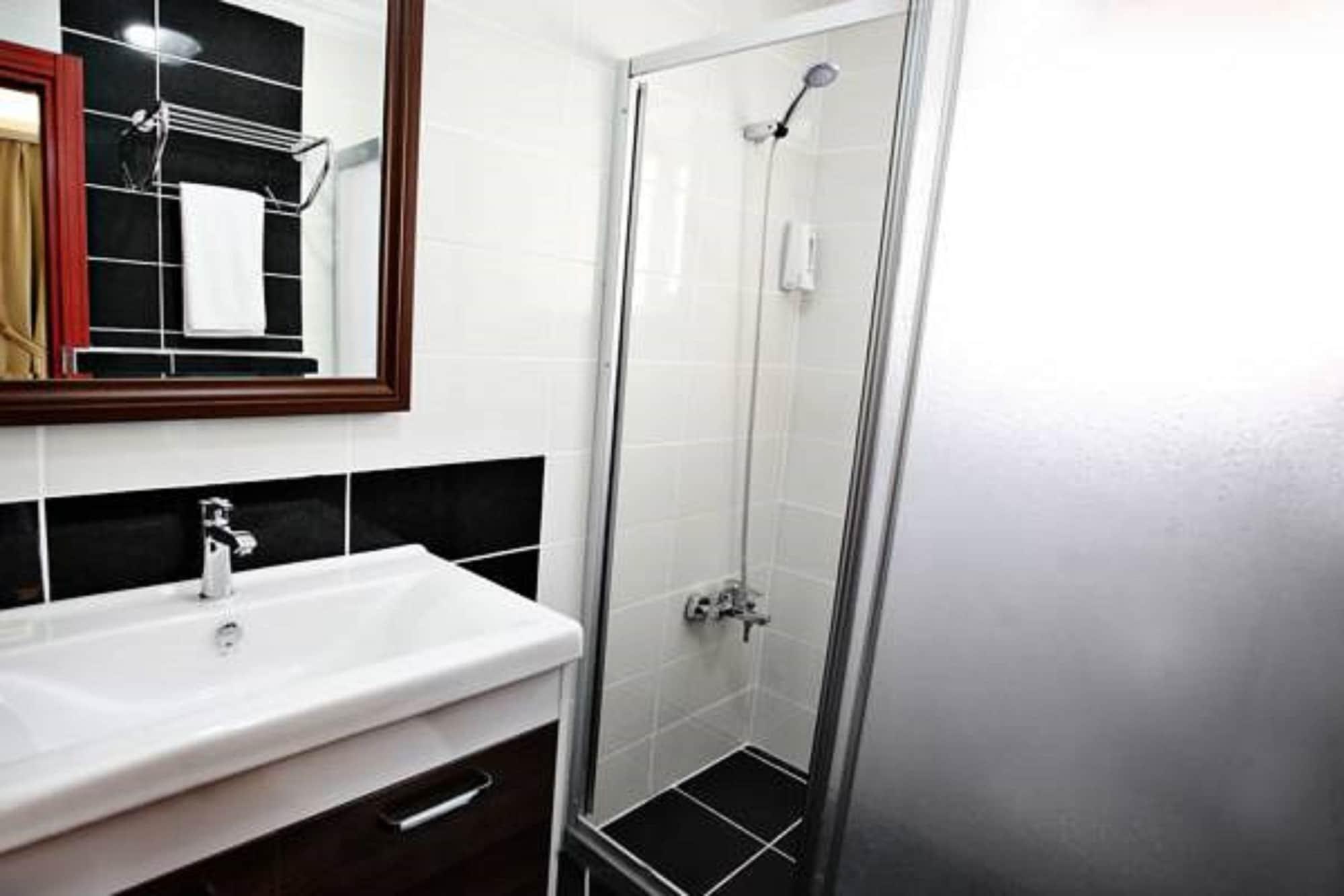 איסטמבול Taksim Palace Hotel מראה חיצוני תמונה