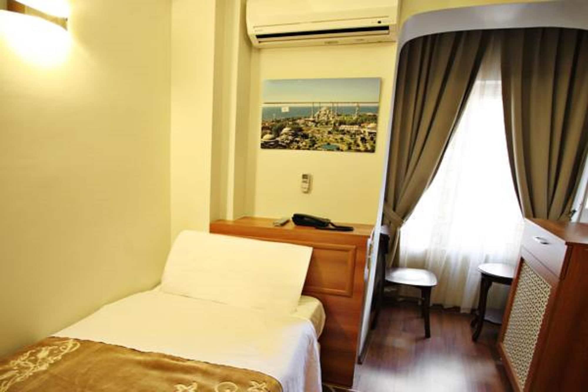 איסטמבול Taksim Palace Hotel מראה חיצוני תמונה