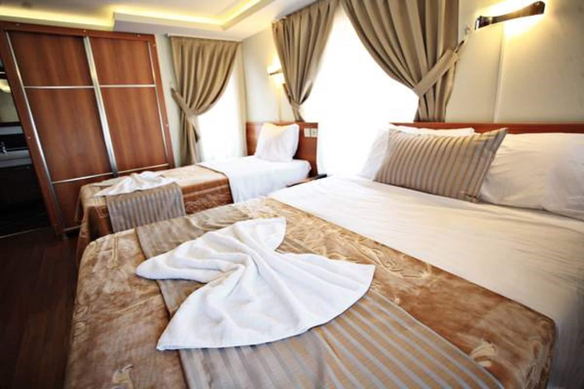 איסטמבול Taksim Palace Hotel מראה חיצוני תמונה