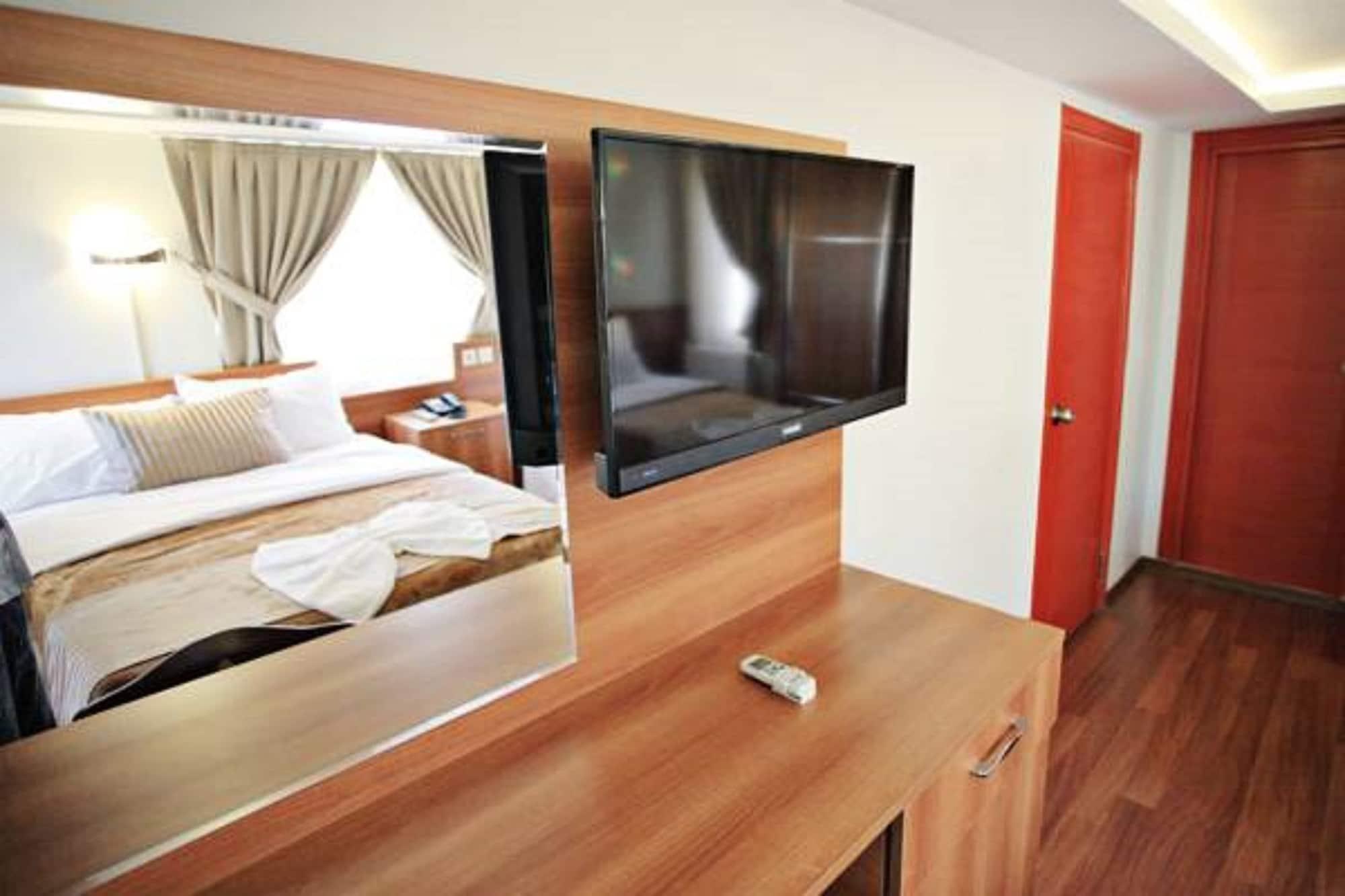 איסטמבול Taksim Palace Hotel מראה חיצוני תמונה